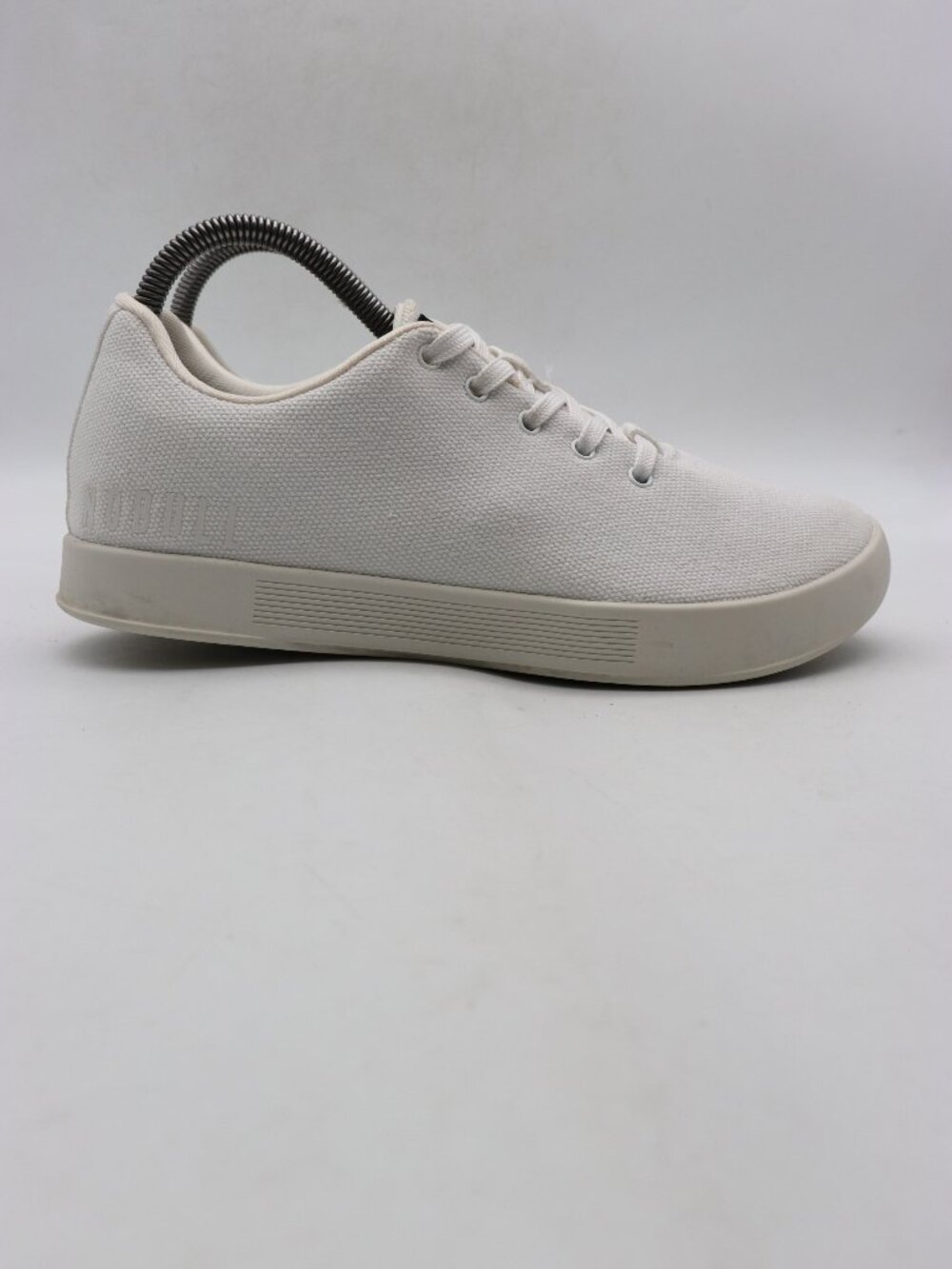 NOBULL Trainer Shoes Men's 7.5 Women's 9 White Canvas Low Top Training Sneakers